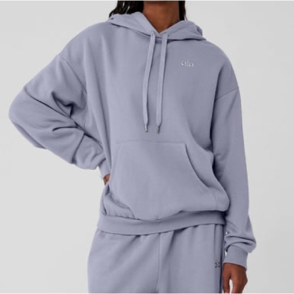 Alo Yoga Accolade Hoodie in Fog
